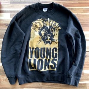 Young lions crew neck
